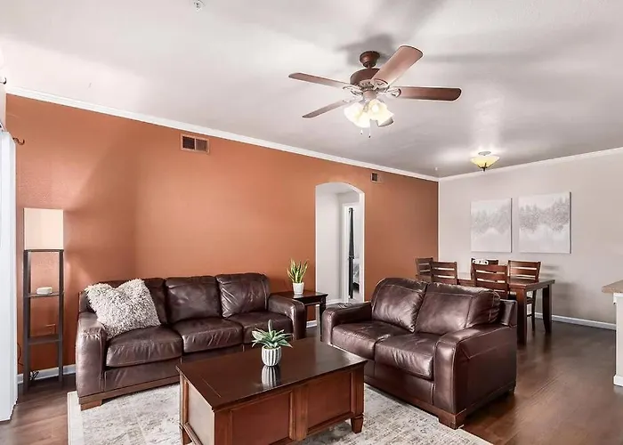 Comfy 2 Bed 2 Bath Paradise With Pool And Gym Phoenix