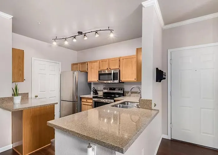 Comfy 2 Bed 2 Bath Paradise With Pool And Gym * Phoenix