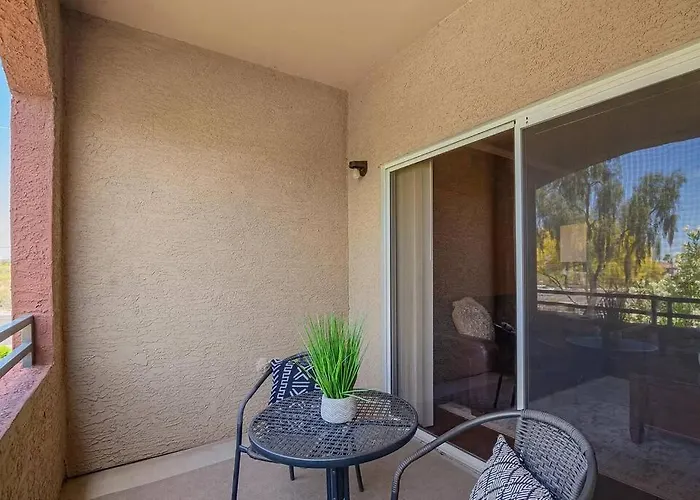 Comfy 2 Bed 2 Bath Paradise With Pool And Gym *