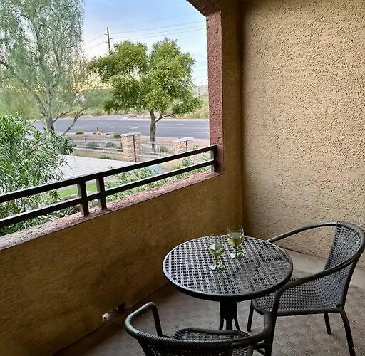 Comfy 2 Bed 2 Bath Paradise With Pool And Gym