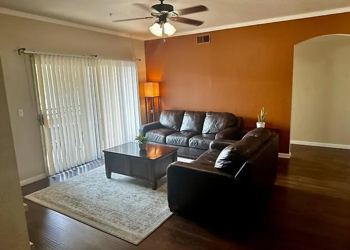 Comfy 2 Bed 2 Bath Paradise With Pool And Gym Apartment Phoenix